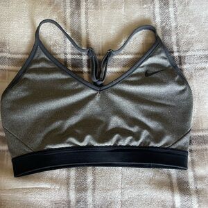 NIKE Sports-bra